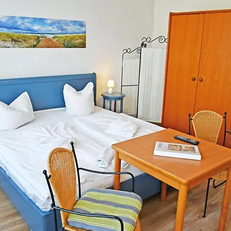 Pensionat Wilhelms Im Ostseebad Sellin (Rugen)